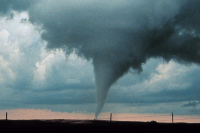 Researchers make small but important step in seasonal tornado forecasting