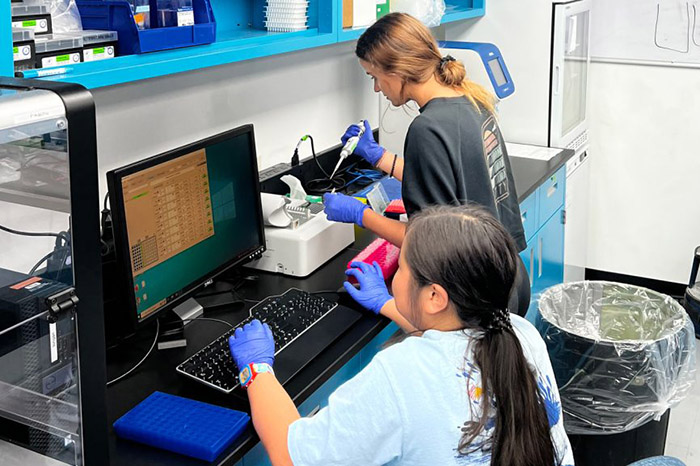 AOML interns dive into DNA extraction and processing coral samples for 'Omics analyses