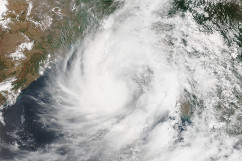 Cyclone Mora hits vulnerable Bangladesh