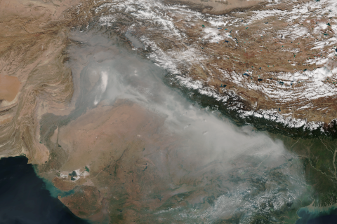 Smog descends on India and Pakistan in mid-November 2017