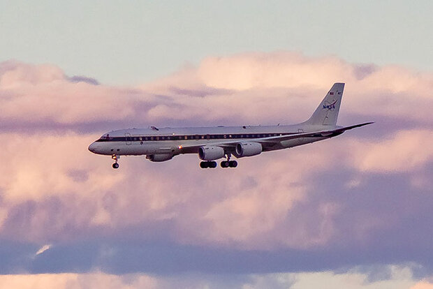 DC-8 plane in flight