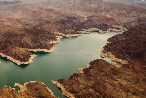 Low water levels in Lake Mead