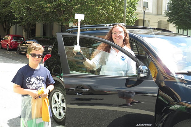 Urban heat island mapping volunteers