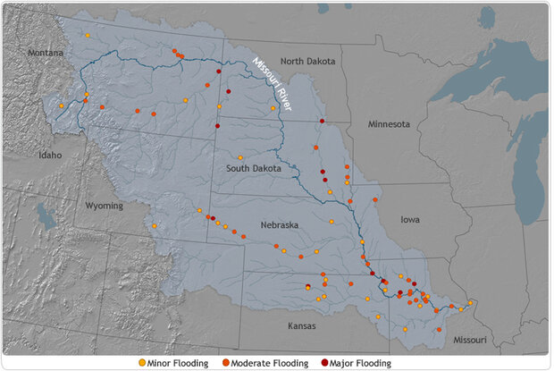 Map of Missouri River and its tributaries with locations experiencing flooding marked with circles